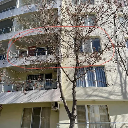 Yassen Village V Soukromi דירה