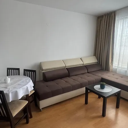 Yassen Village V Soukromi Apartment *