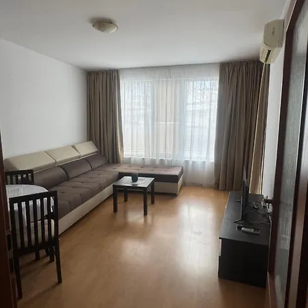 Yassen Village V Soukromi Apartman *